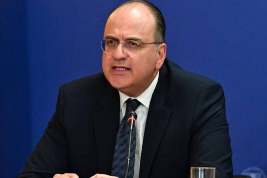 Θεέ μου, κάνε να παραμείνει ο Μακάριος Λαζαρίδης στη θέση του
